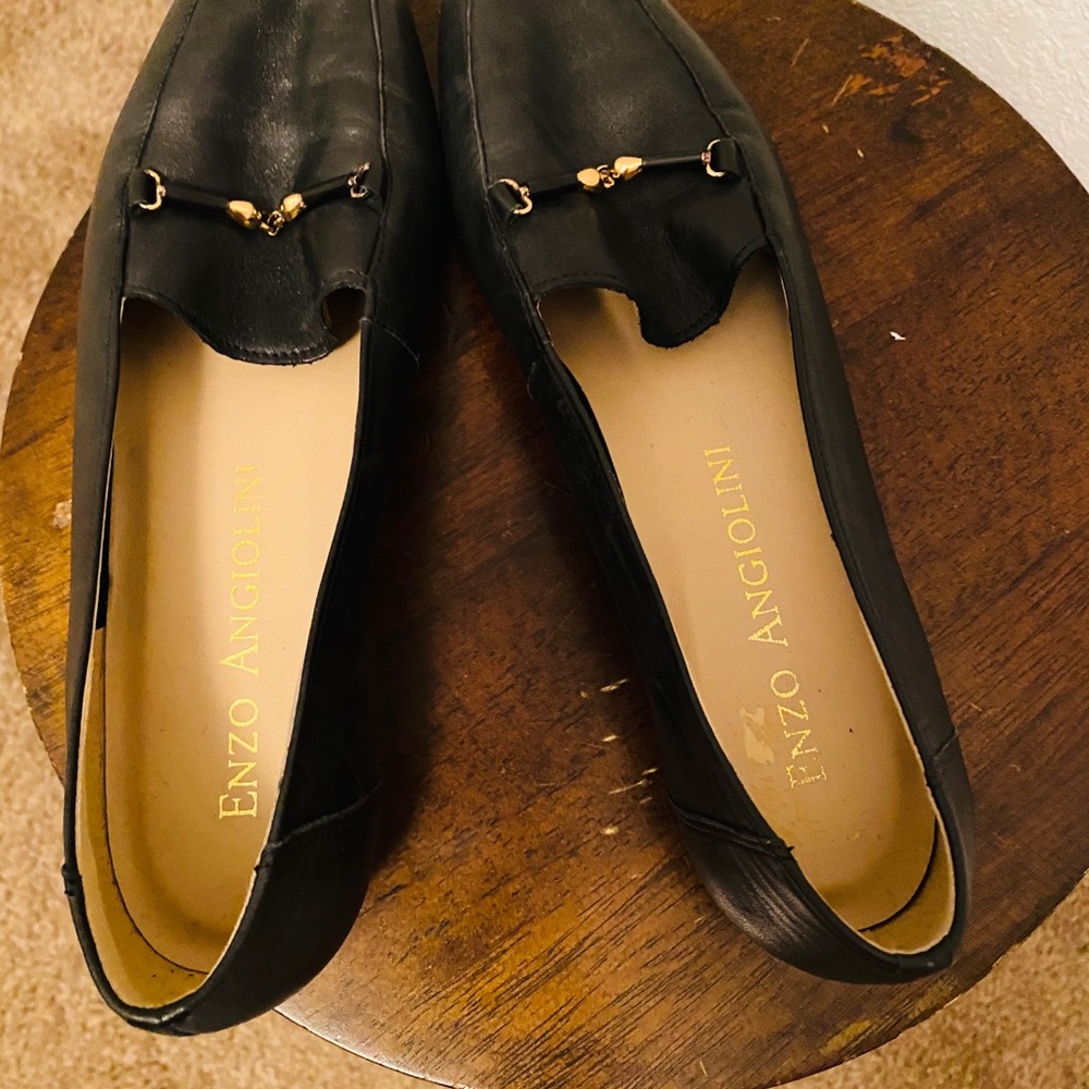 Shoes - Picture 2 of 7